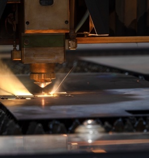 Станки координатной раскройки металла с лазерной, плазменной и гидроабразивной технологиями – разновидности, сферы применения, преимущества и недостатки