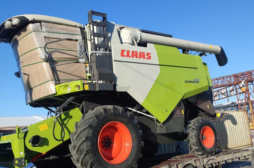 Доставка из Китая в Грузию 6-и комбайнов CLAAS Dominator 260