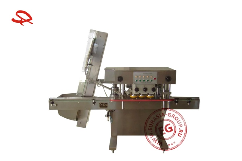 Высокоскоростная укупорочная машина для винтовых крышек XG-200A