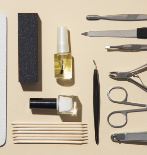 Доставка товаров для маникюра