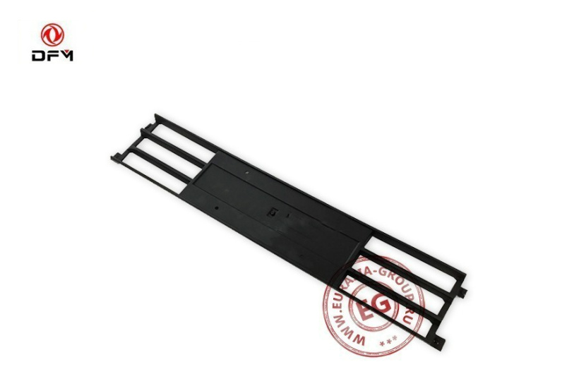 Решетка бампера для тягача Dong Feng 8406035-С0100