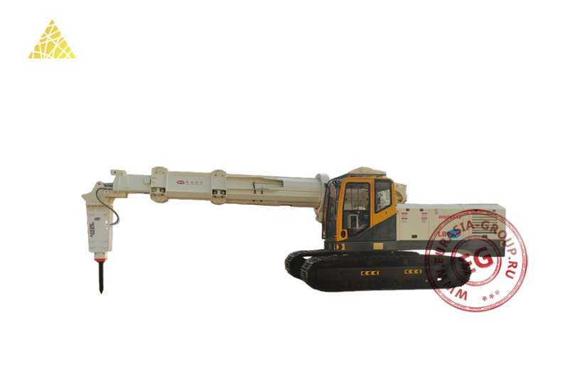 Экскаватор с отбойным молотком CNBM LB140