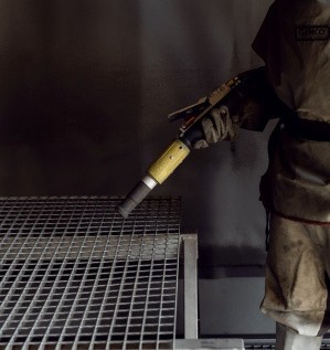 Как выбрать пескоструйный шкаф или камеру?