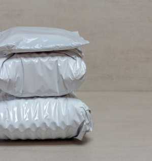 Производство курьерских и почтовых пакетов: технология, материалы, обзор оборудования